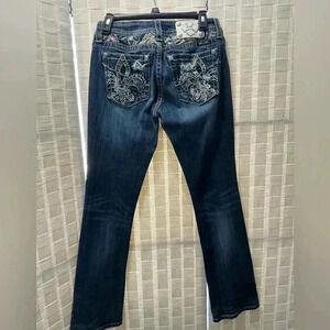 Miss Me Signature Slim Boot Size 28, Quality Jeans Beautiful Detailing